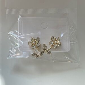 GP Elegant Floral Crystal Earrings